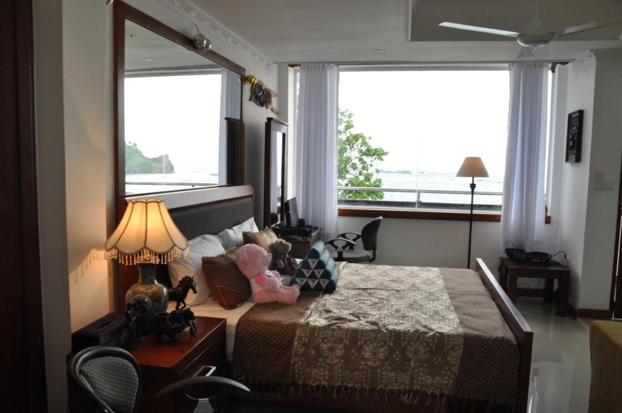 Goviyapana Beach Hotel Ahangama Buitenkant foto