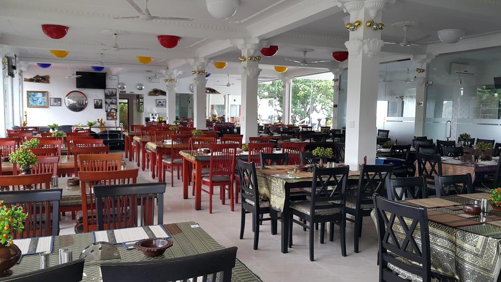 Goviyapana Beach Hotel Ahangama Buitenkant foto